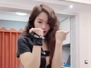 吹小泡泡 性感妖嬈熱舞抖臀